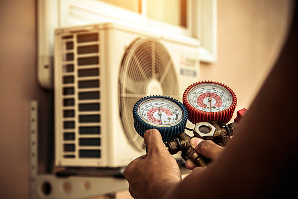 Professional Hvac technician working in Garland, NC